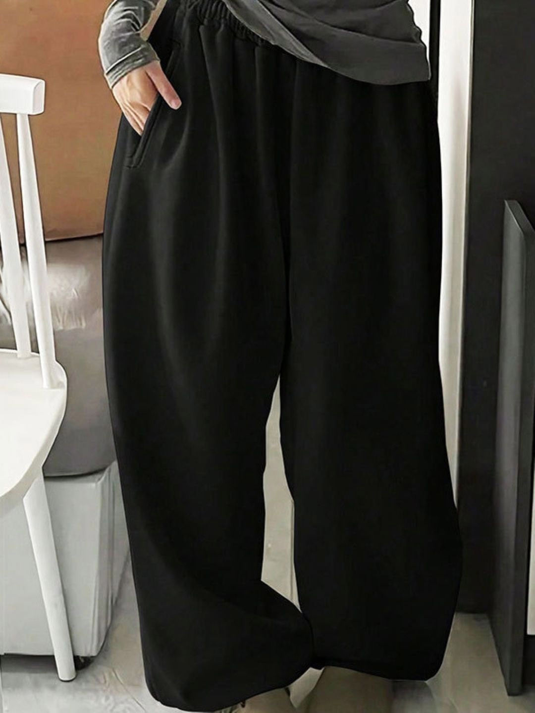 Black Loose Fit Solid Polyester Trouser
