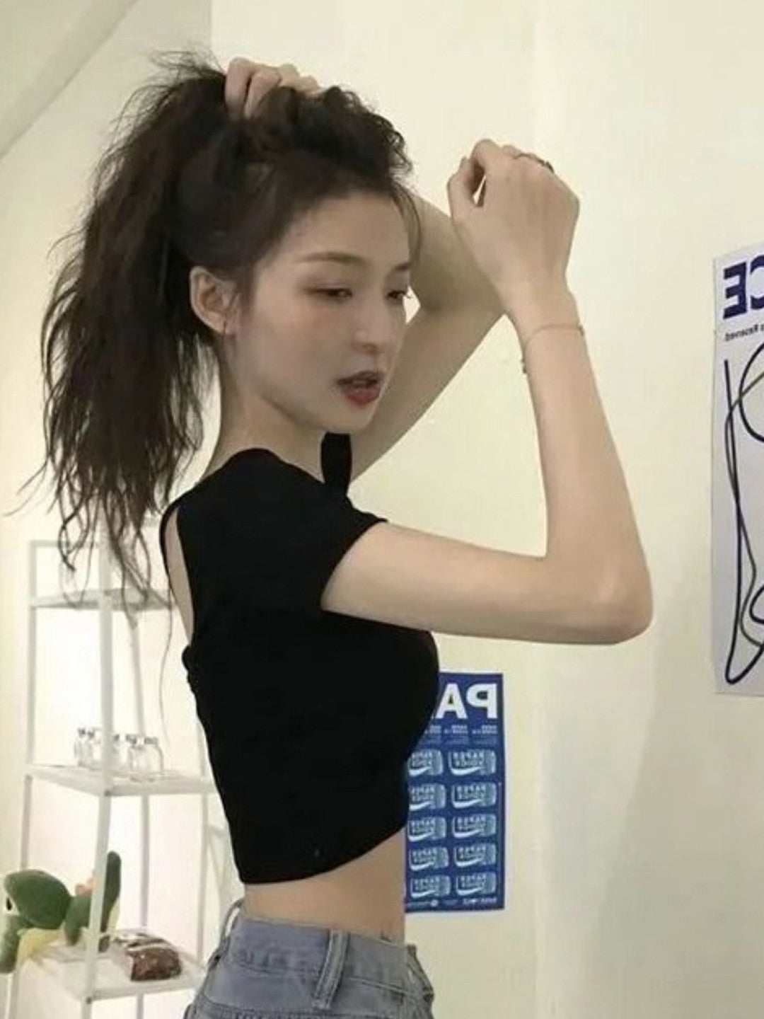 Black Round Neck Short Sleeves Solid Polyester Tops