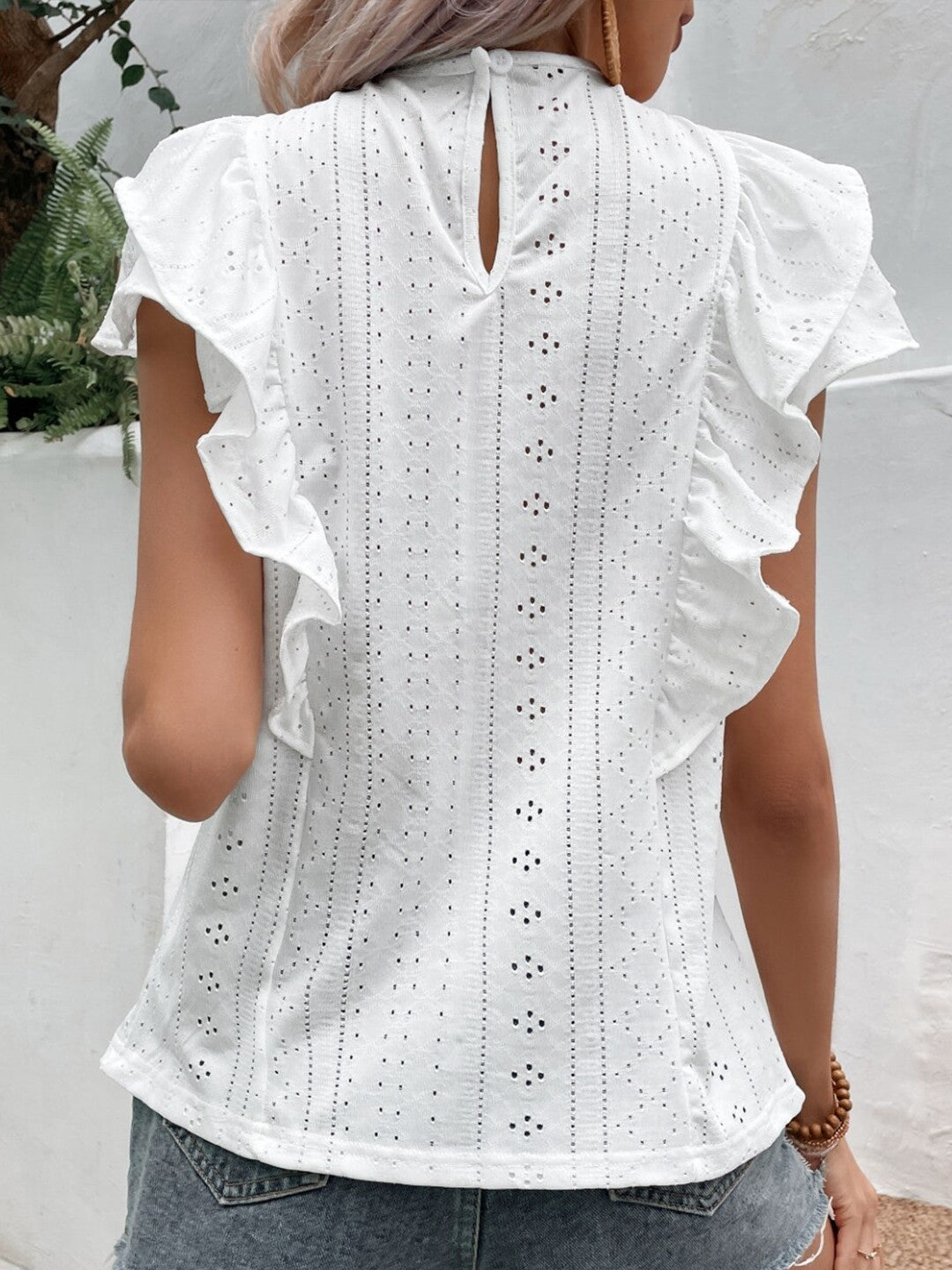 White Round Neck Solid Short Sleeves Polyester Top