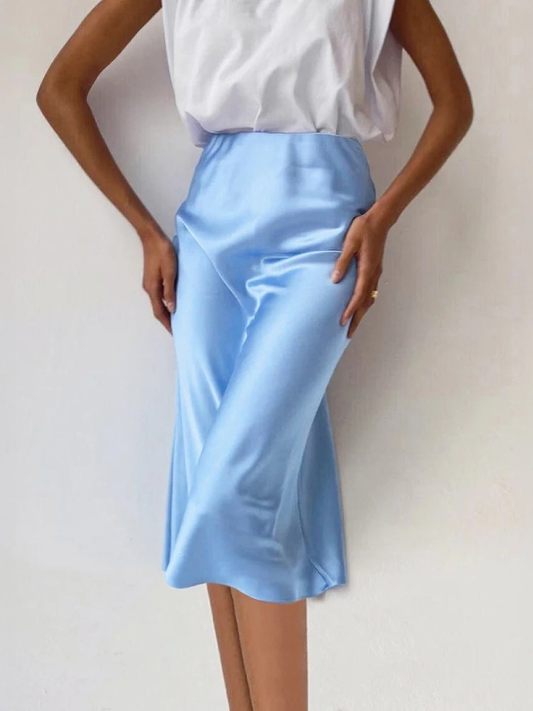 Blue Solid Midi Polyester Skirt