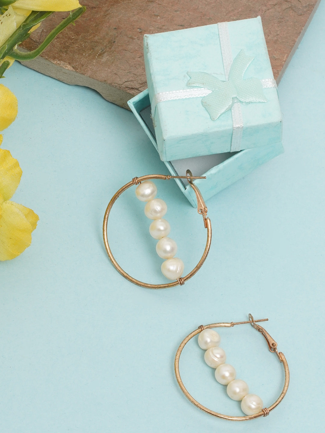 Rose Gold-Plated White Pearls Hoop Earrings