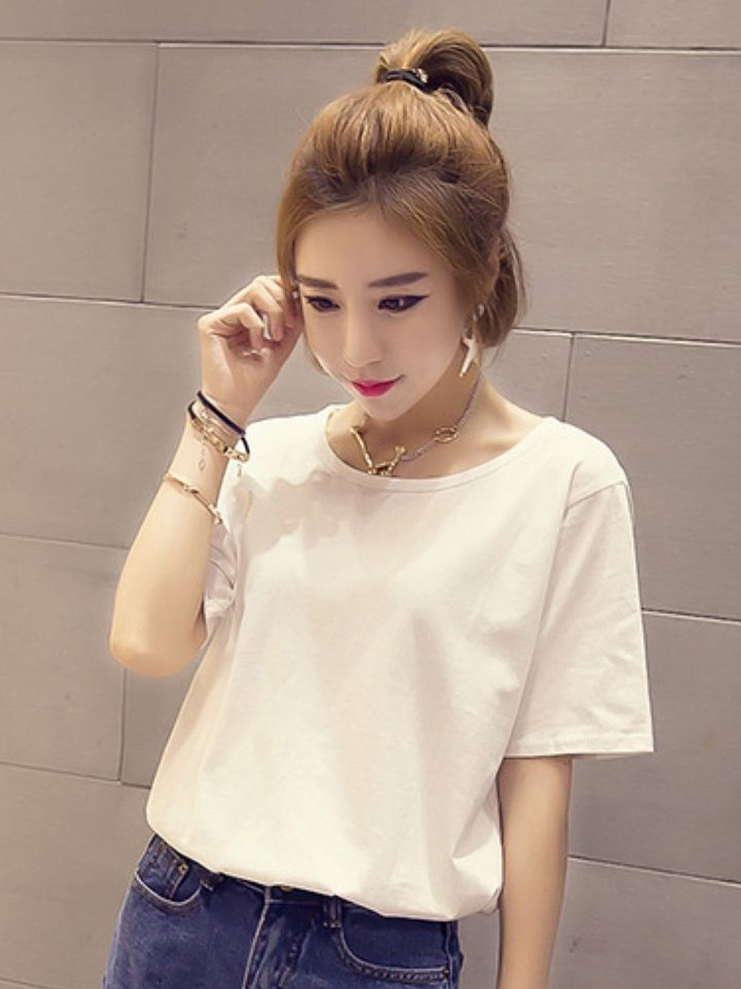 White Round Neck Short Sleeves Solid Polyester Tops