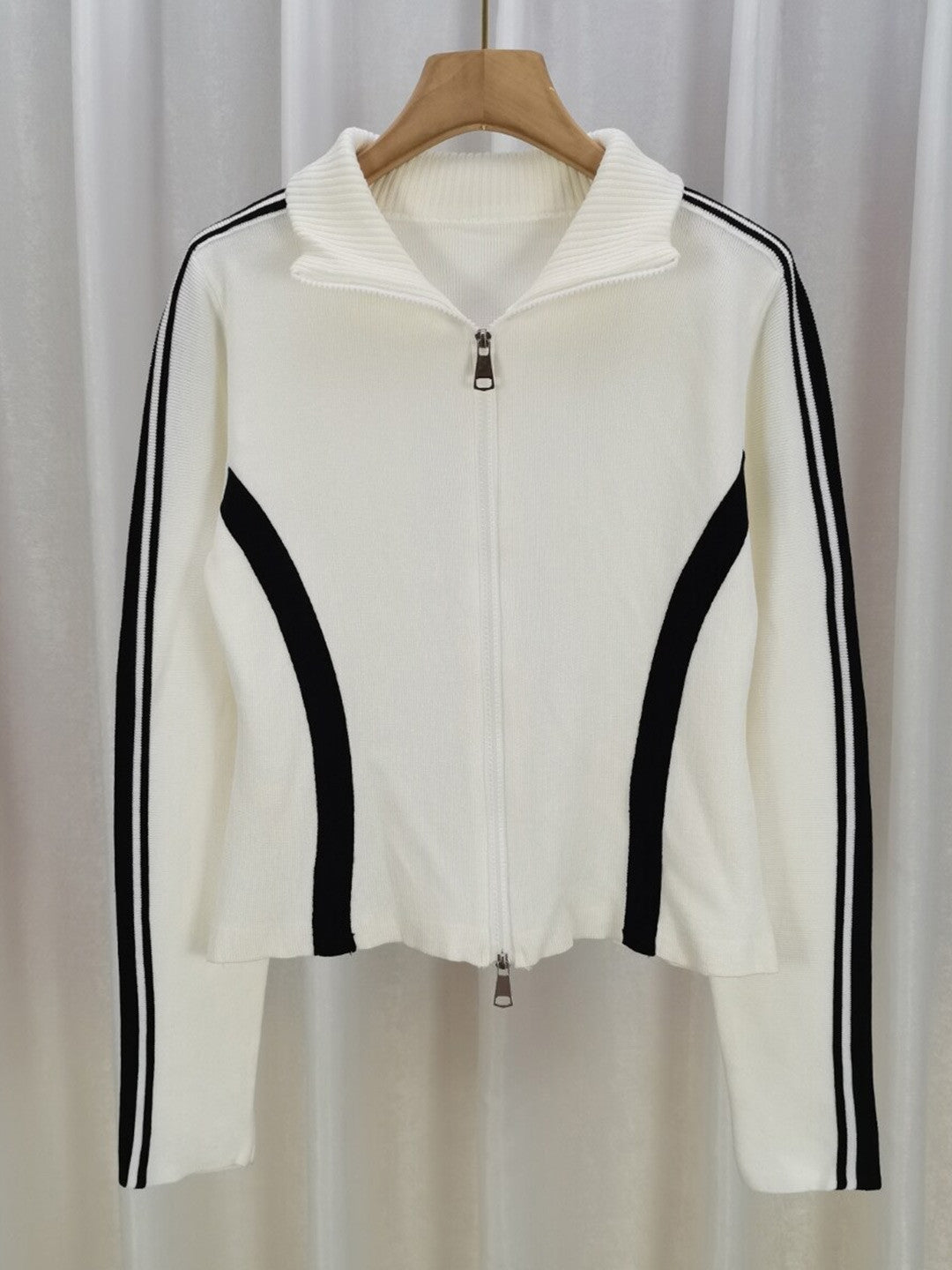 White Shirt Collar Long Sleeves Solid Top