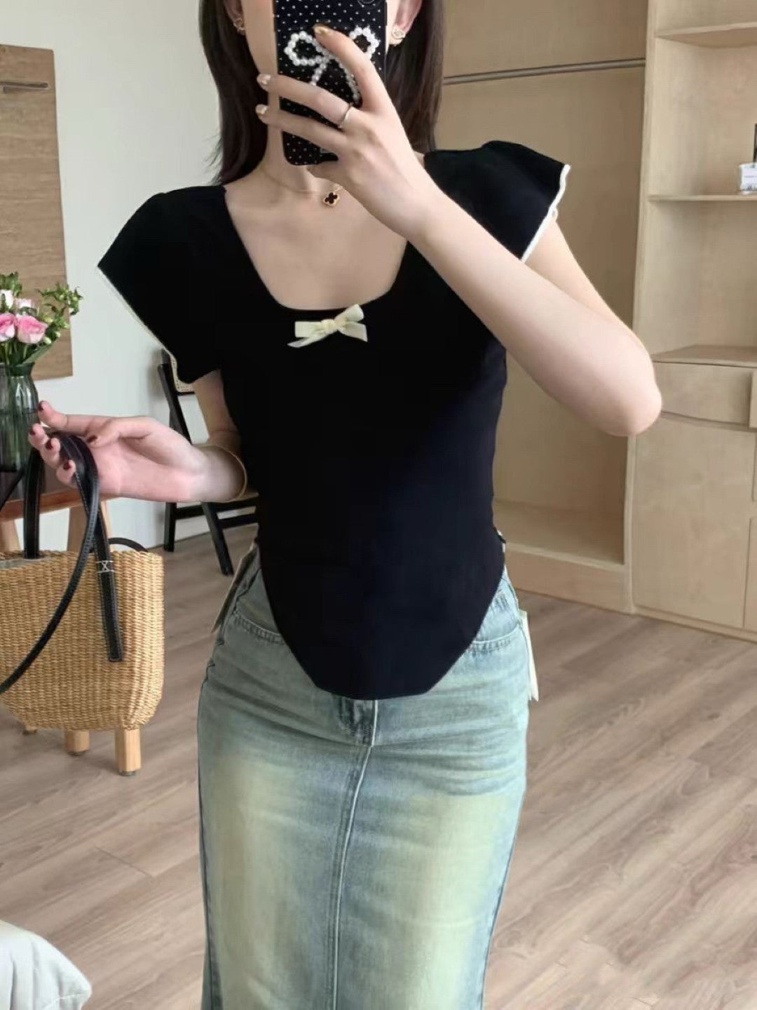 Black Square Neck Sleeveless Solid Polyester Top