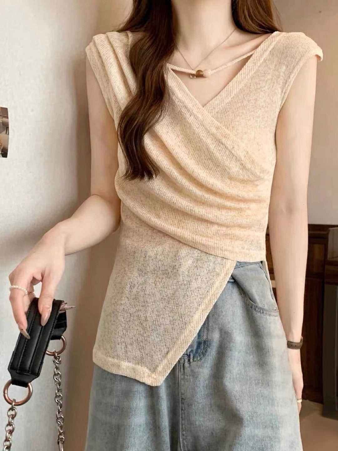 Pink V-Neck Sleeveless Solid Polyester Top