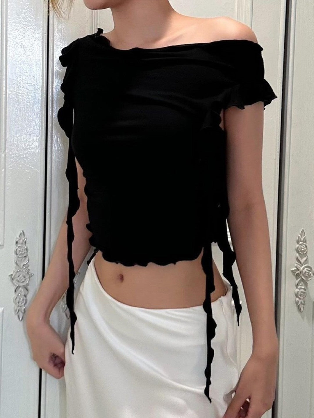 Black Off-Shoulder Solid Short Sleeves Polyester Crop Top