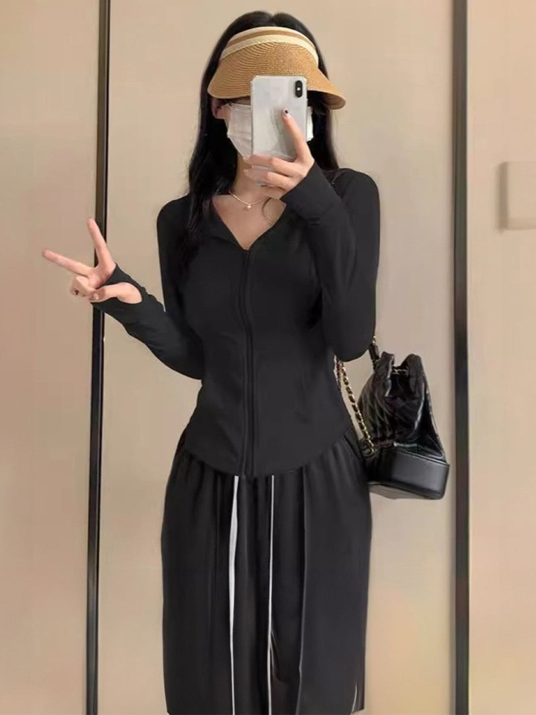Black V-Neck Long Sleeves Solid Polyester Top