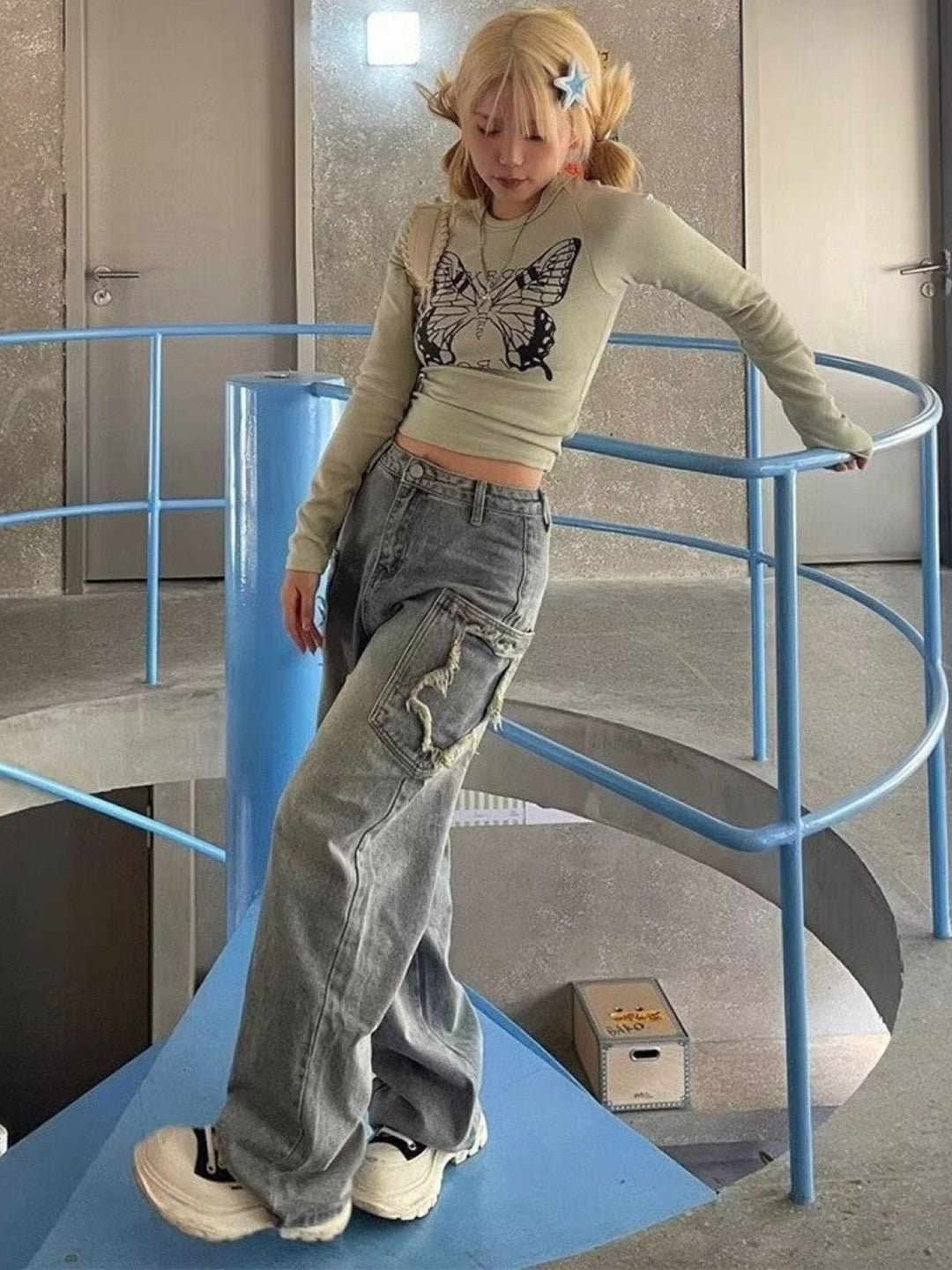 Black Relaxed Fit Solid Cotton Trouser