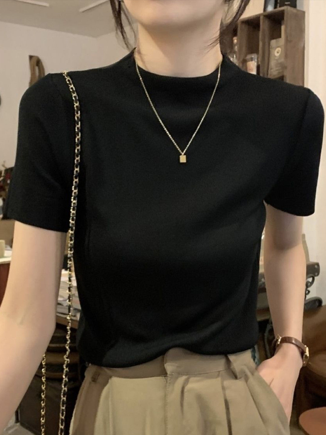 Black Round Neck Short Sleeves Solid Silk Top
