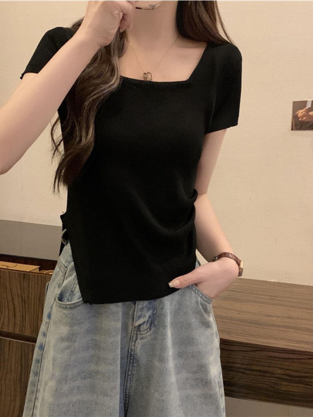 Black Square Neck Short Sleeves Solid Polyester Top