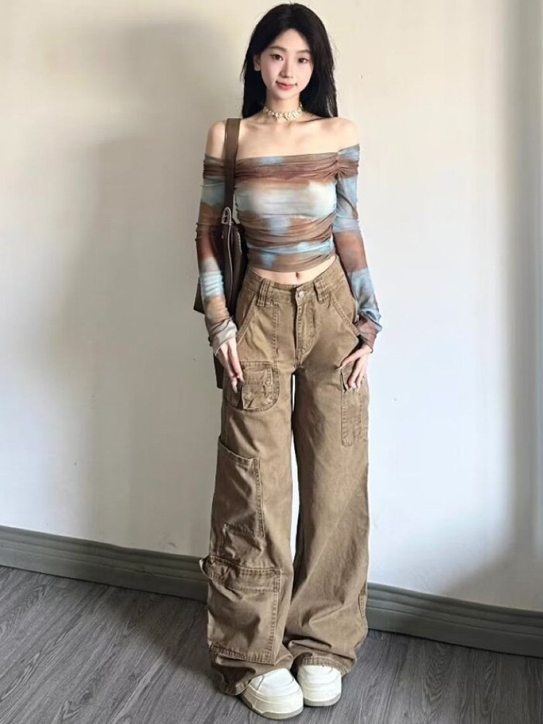 Khaki Relaxed Fit Solid Cotton Trouser