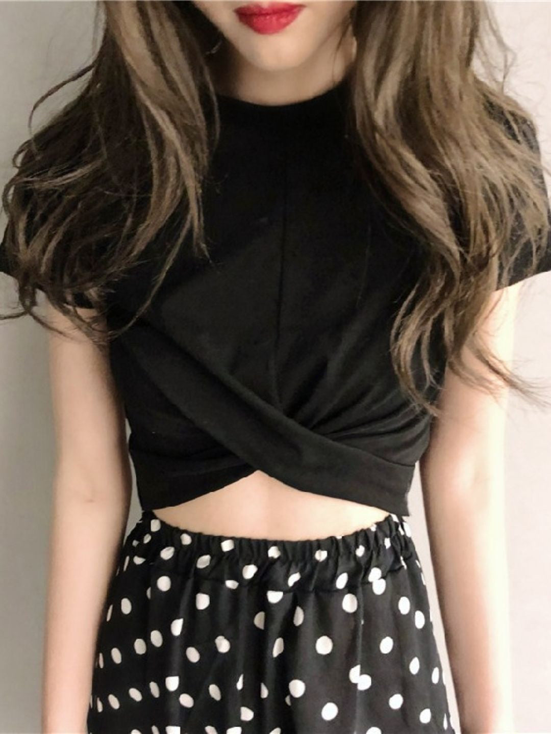 Black Round Neck Short Sleeves Solid Polyester Tops