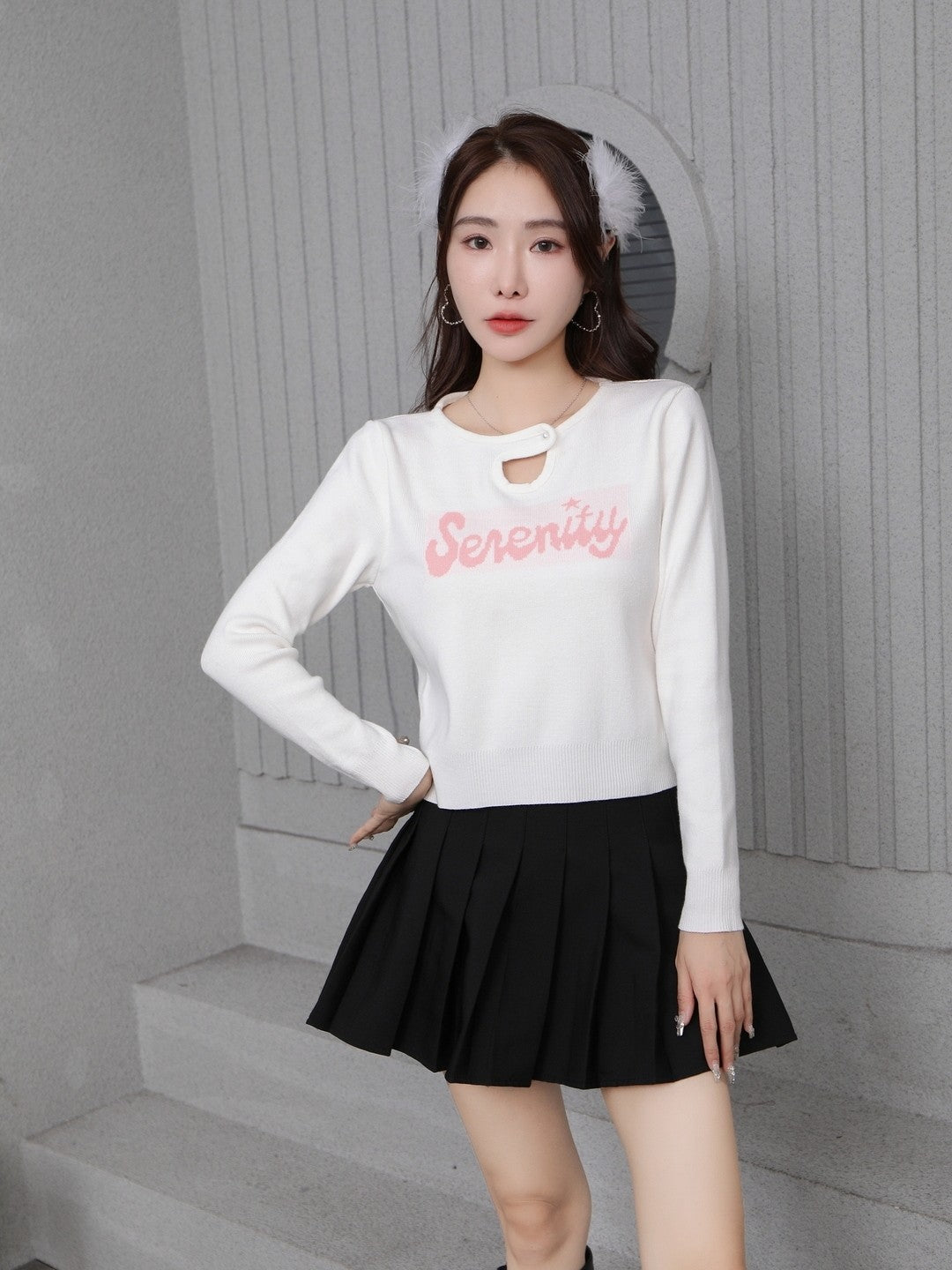 White Round Neck Long Sleeves Typography Top