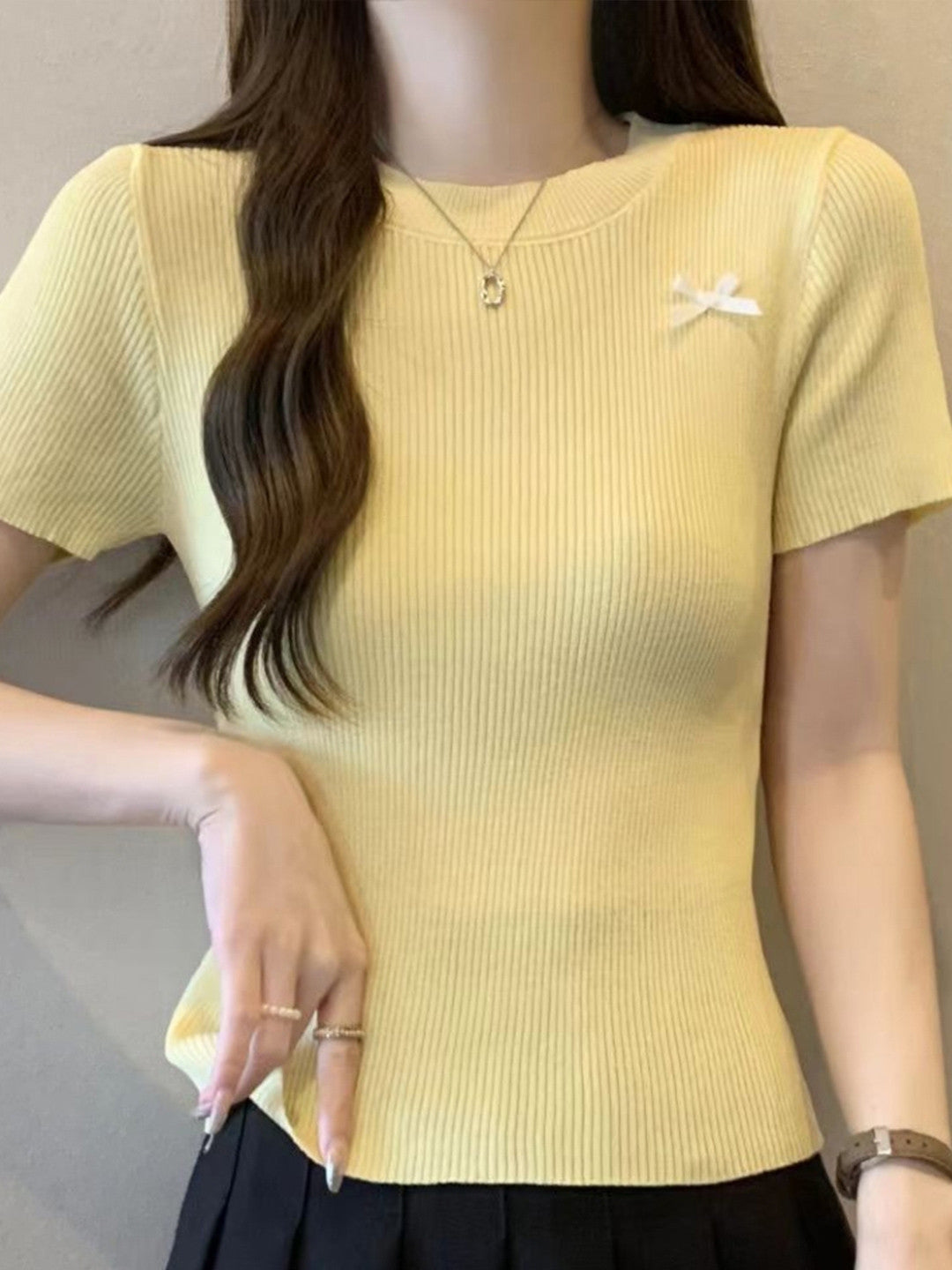 Yellow Round Neck Short Sleeves Solid Polyester Top