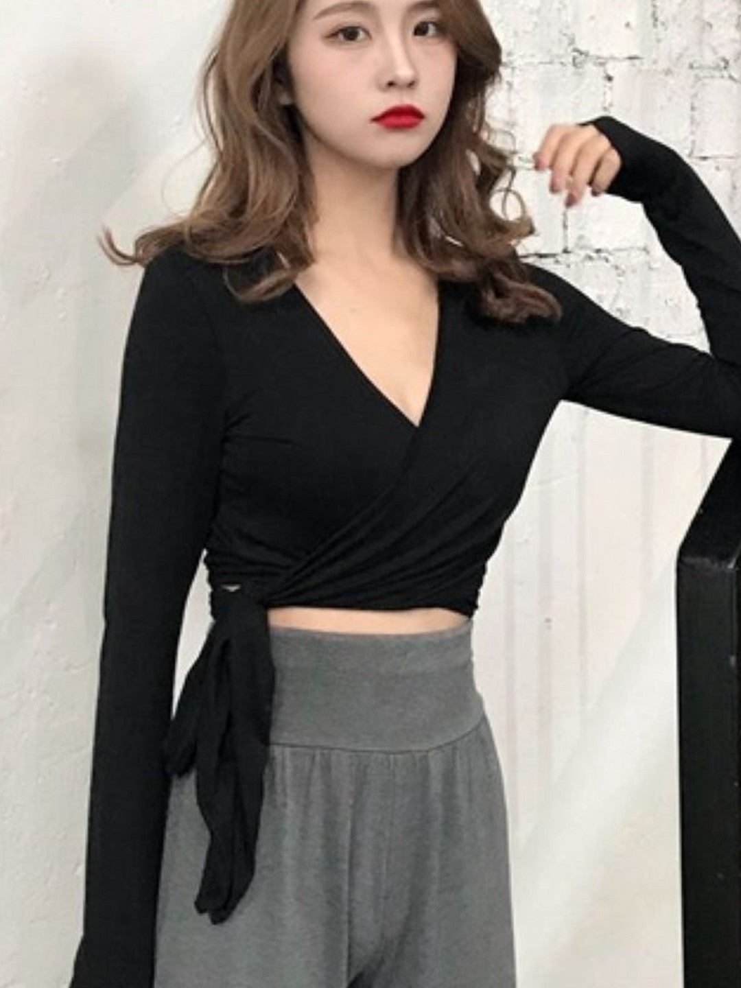 Black V-Neck Long Sleeves Solid Polyester Tops