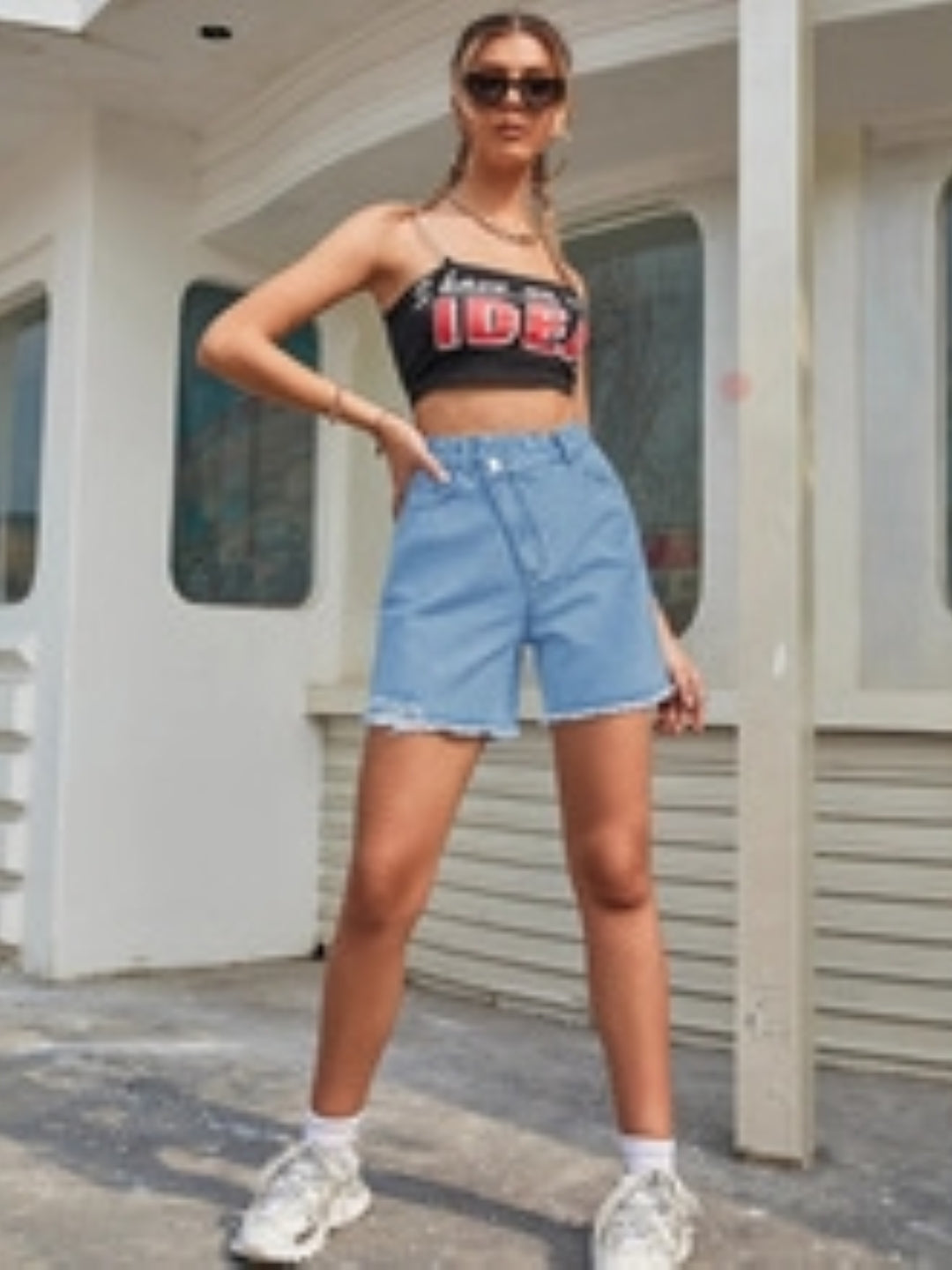 Blue Solid Regular Fit Above Knee Cotton Shorts