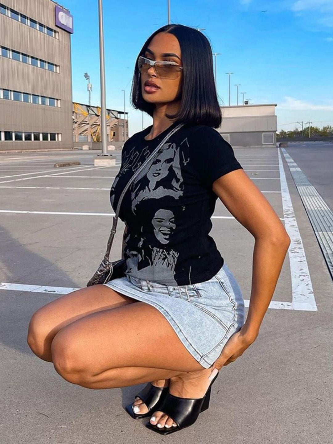 Black Round Neck Graphic Short Sleeves Polyester Crop Top