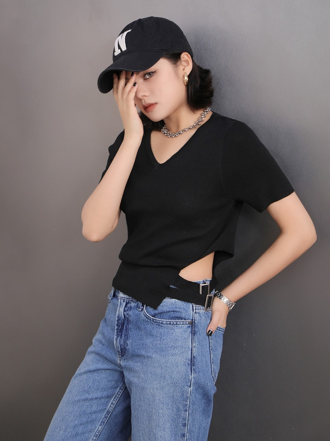 Black Round Neck Short Sleeves Solid Top