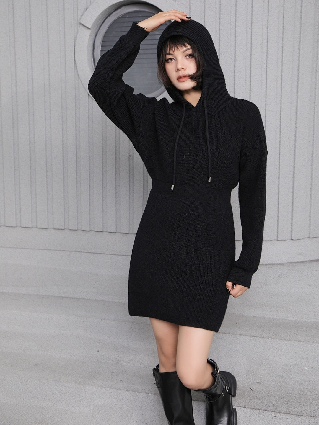 Black Hood Long Sleeves Solid Top