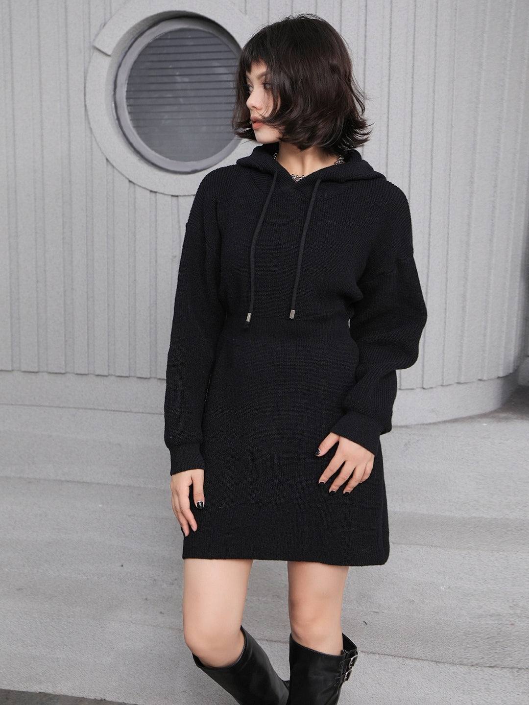 Black Hood Long Sleeves Solid Top