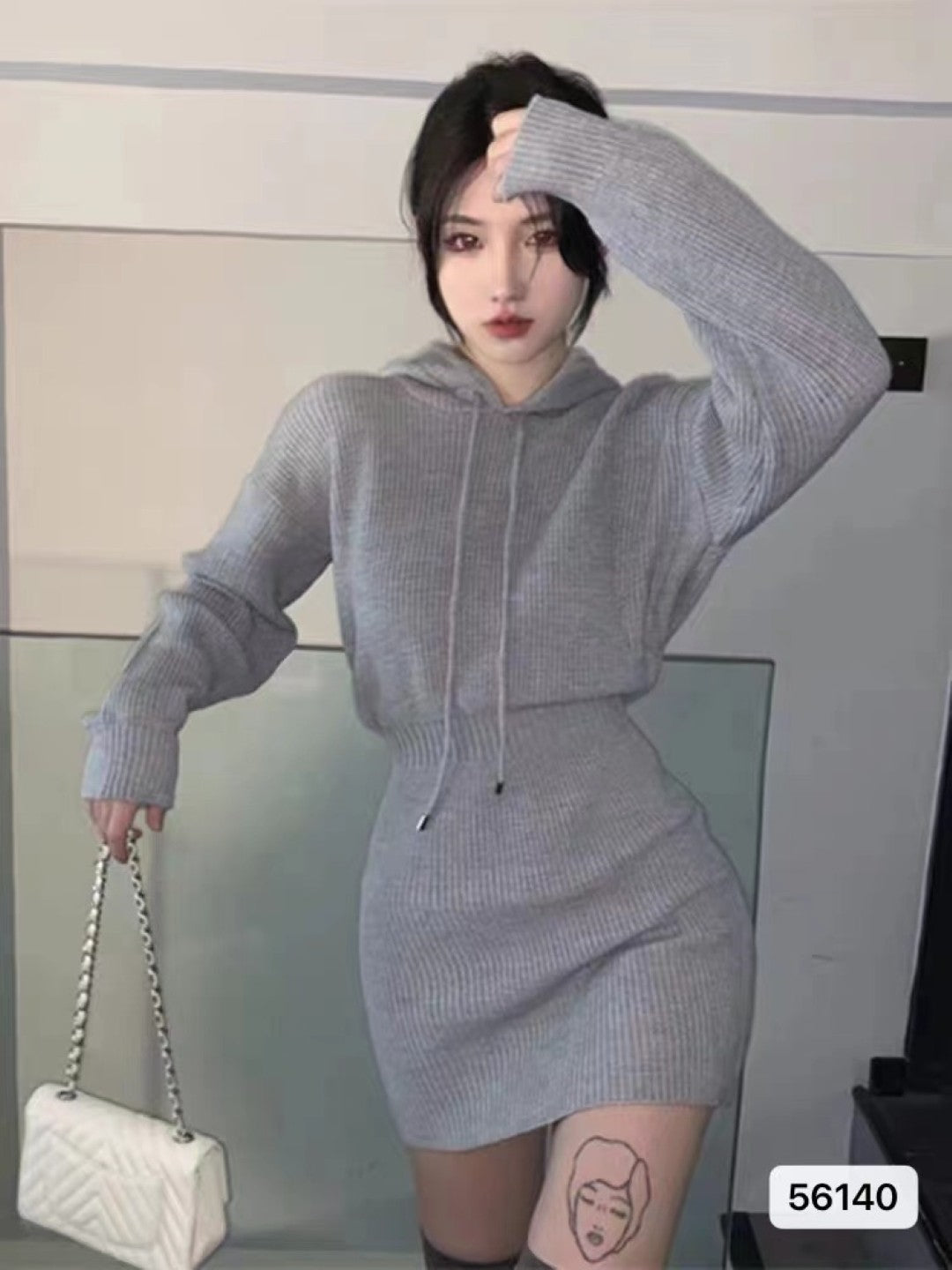 Grey Hood Long Sleeves Solid Top