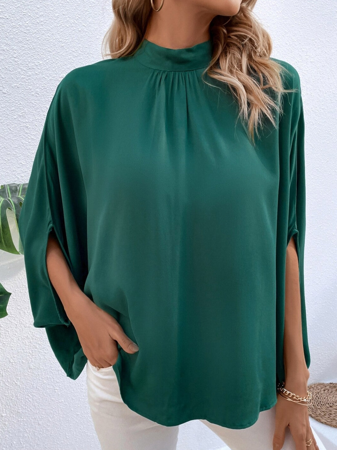Dark Green Round Neck Solid Short Sleeves Viscose Top