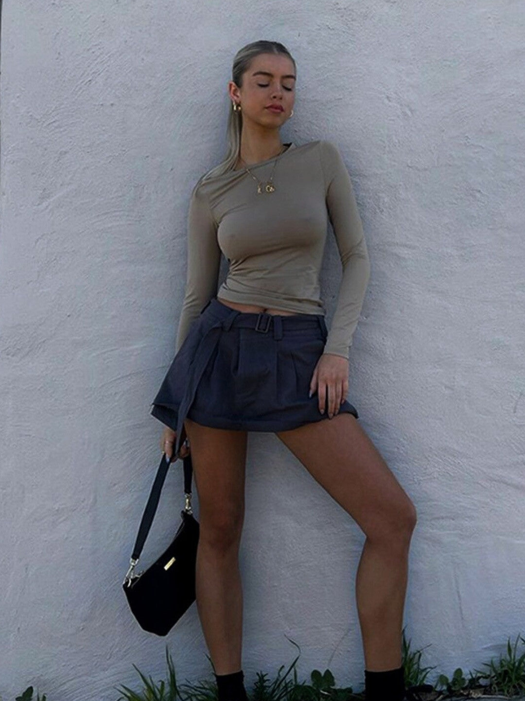 Grey Round Neck Long Sleeves Solid Polyester Top