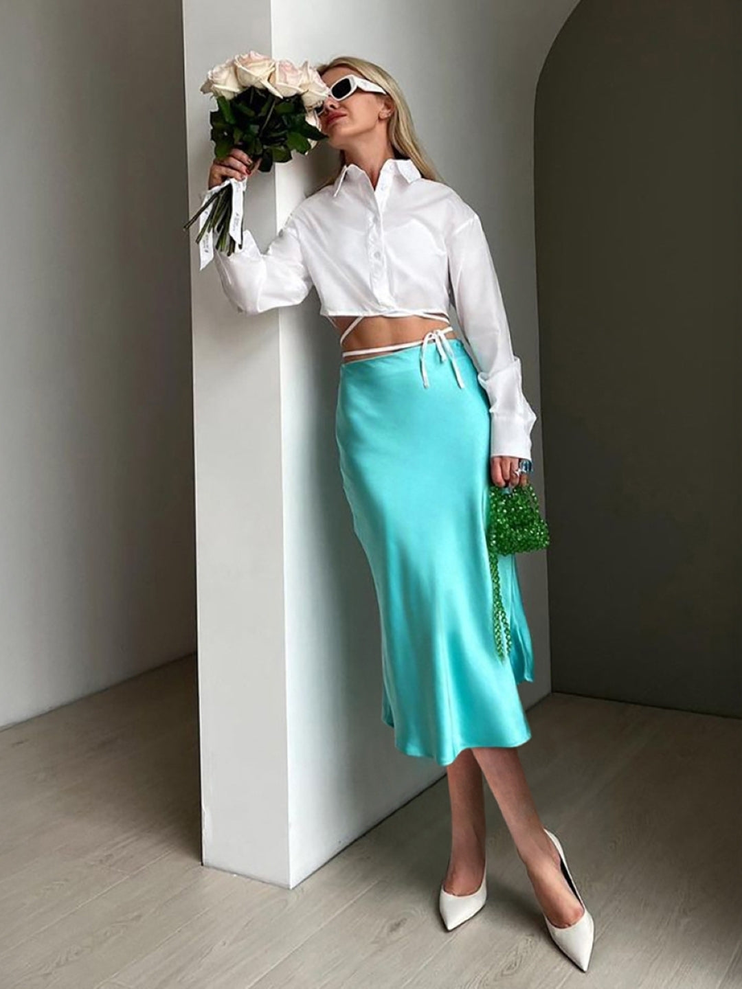 Blue Solid Midi Polyester Skirt