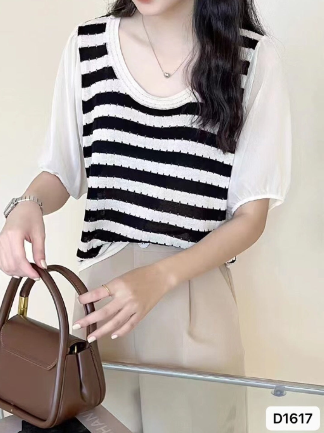 Black V-Neck Long Sleeves Horizontal Stripes Top