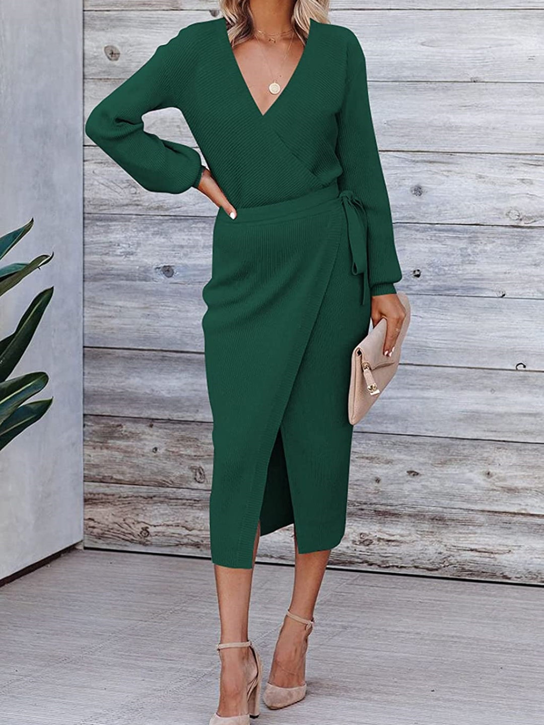 Green V-Neck Solid Long Sleeves Bodycon Polyester Knee Length Dress