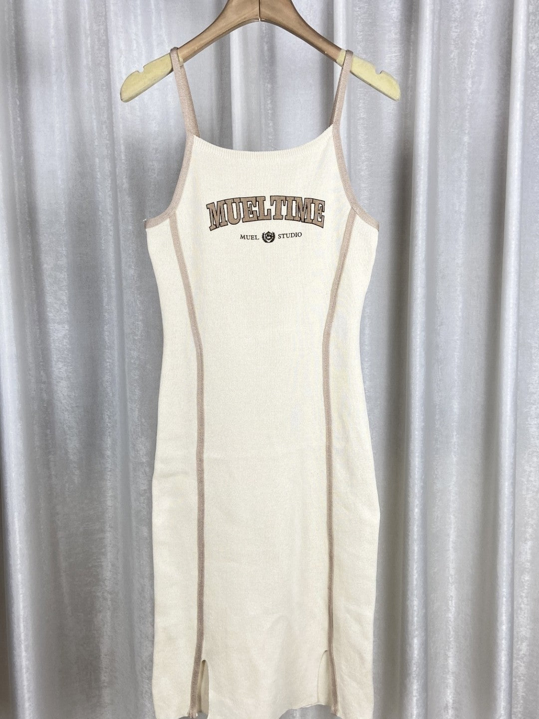 White Shoulder Straps Sleeveless Typography Top