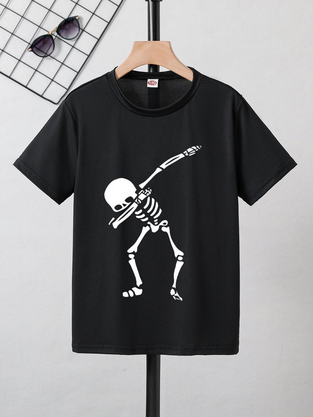 Black Round Neck Graphics Printed Short Sleeves Polyester T-Shirt