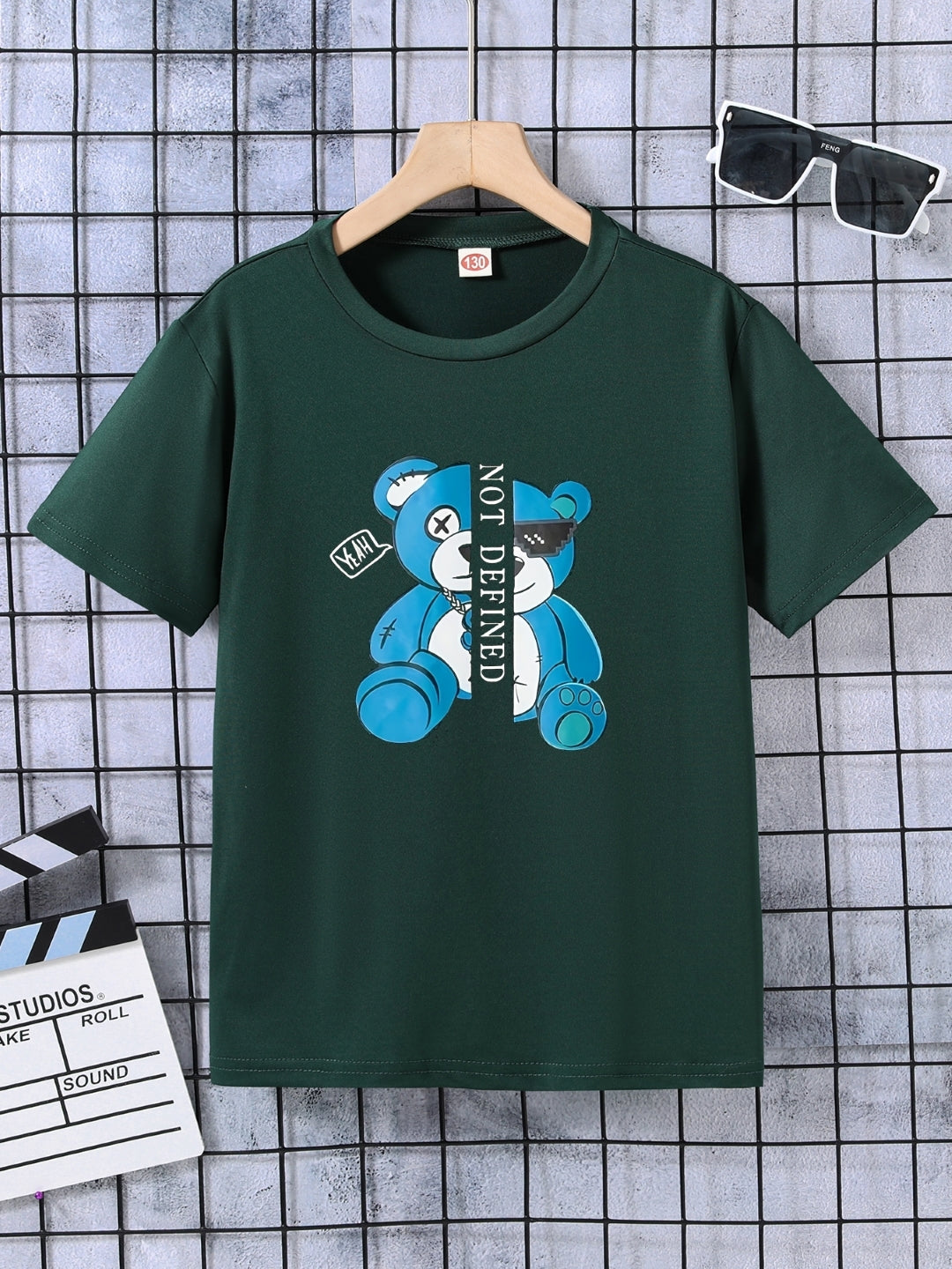 Green Round Neck Graphics Printed Short Sleeves Polyester T-Shirt