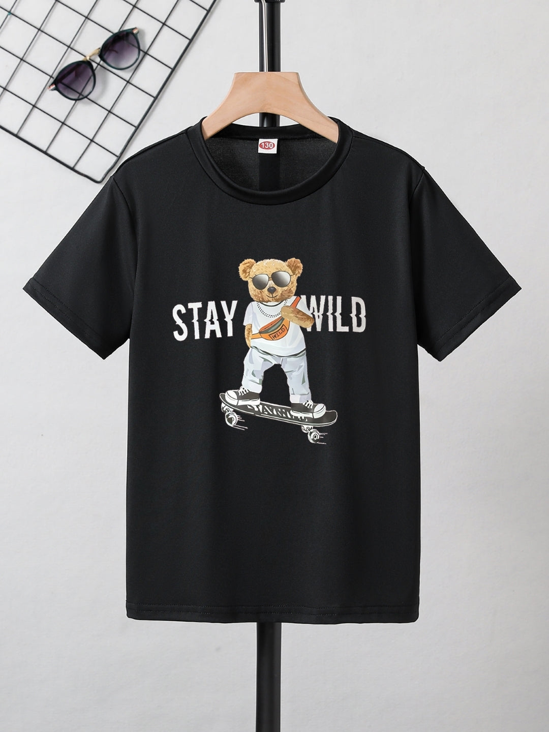 Black Round Neck Graphics Printed Short Sleeves Polyester T-Shirt