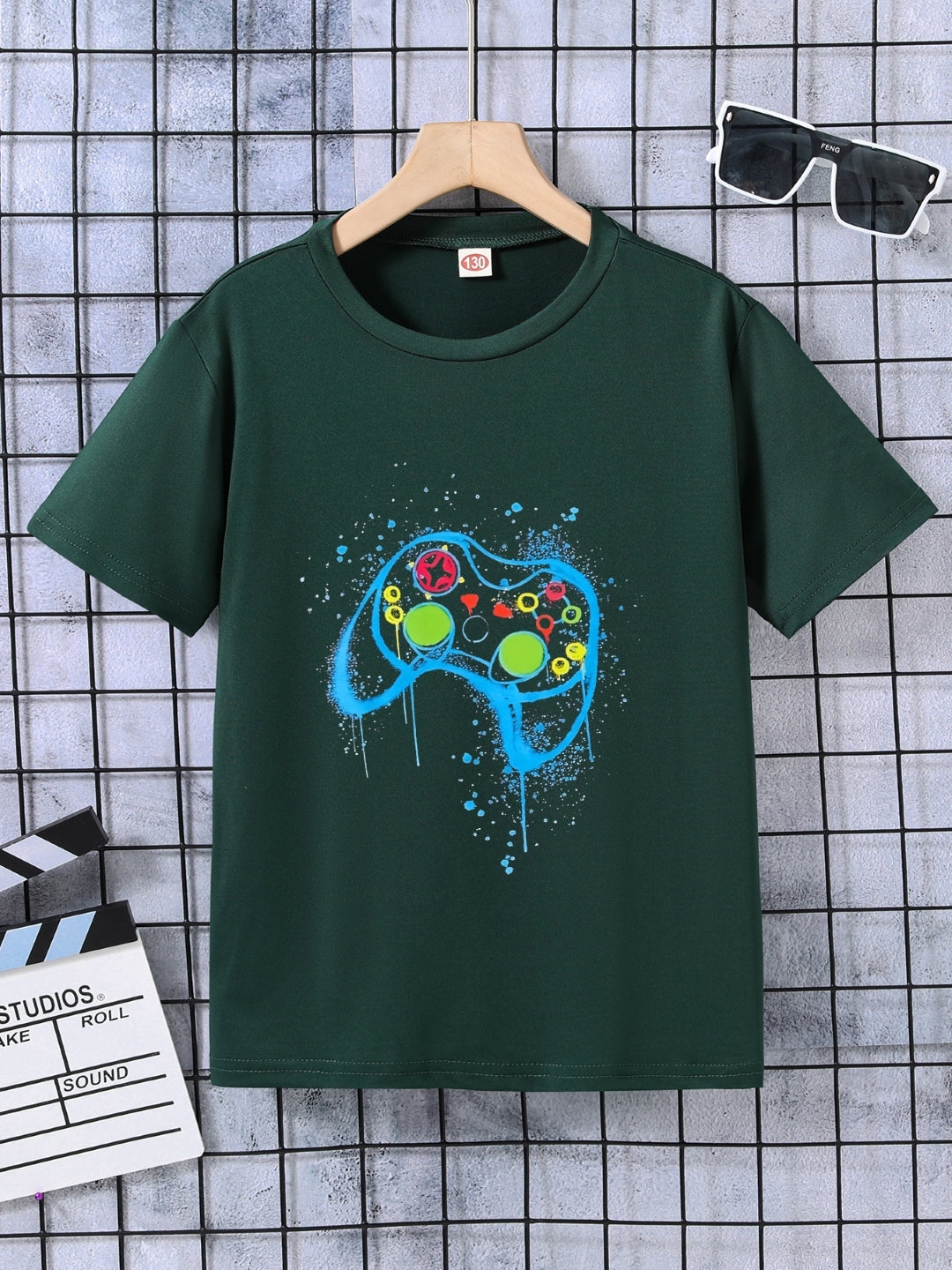 Green Round Neck Graphics Printed Short Sleeves Polyester T-Shirt