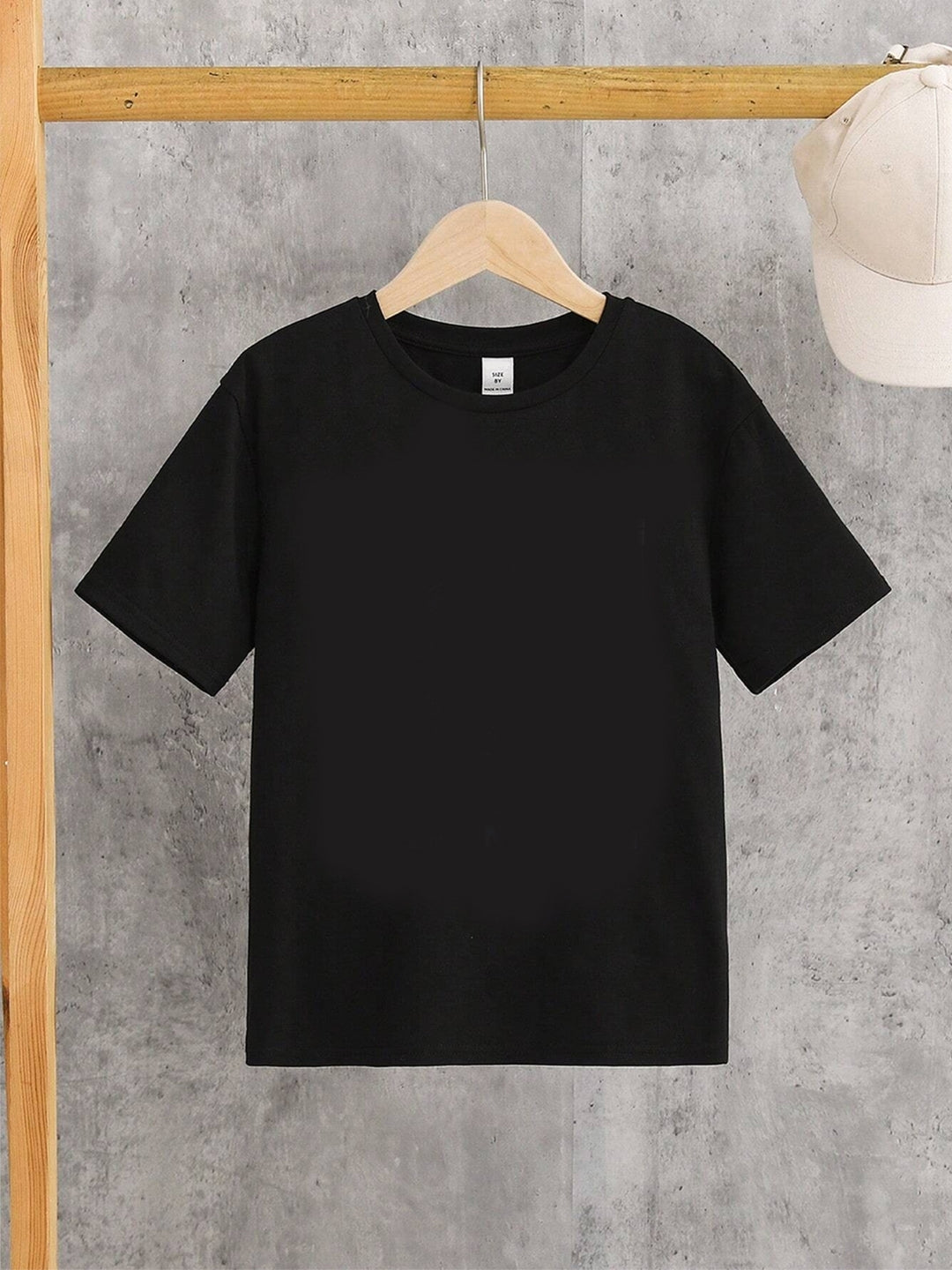 Black Round Neck Graphics Printed Short Sleeves Polyester T-Shirt