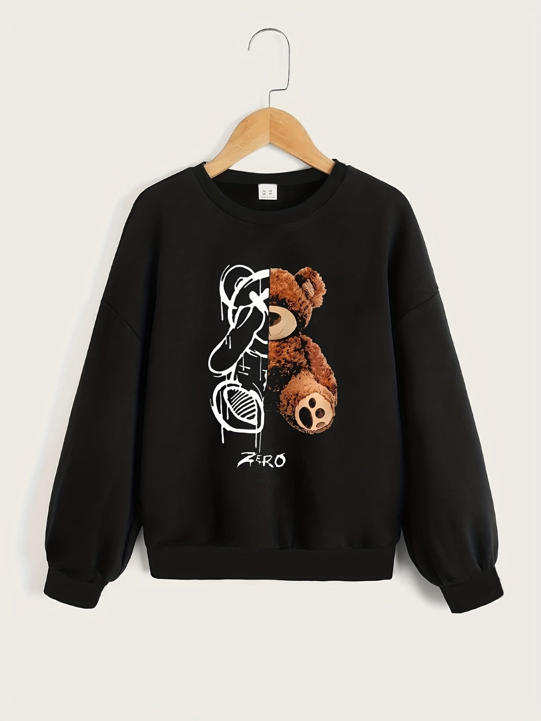 Black Round Neck Graphics Printed Long Sleeves Polyester Sweatshirt