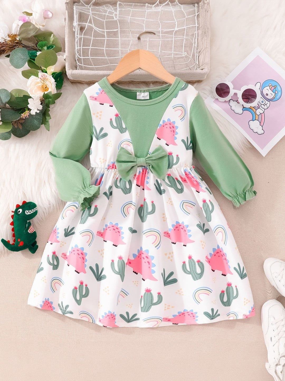 Green Round Neck Print Long Sleeves Knee Length Polyester Dress