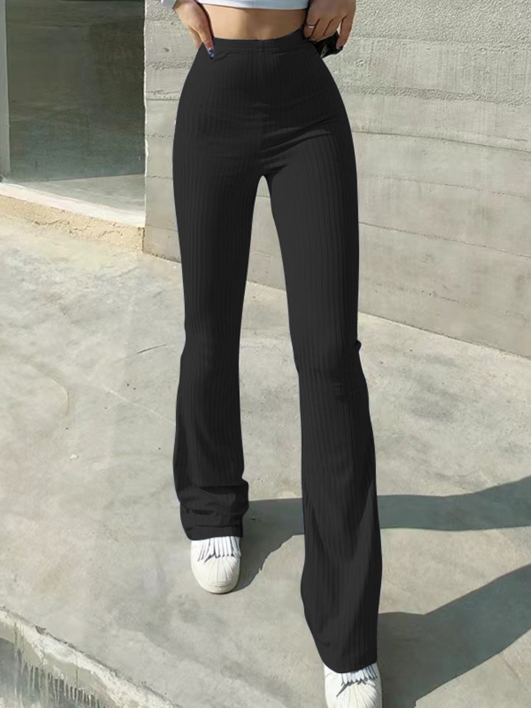 Black Regular Solid Tapered Fit Polyester Trouser