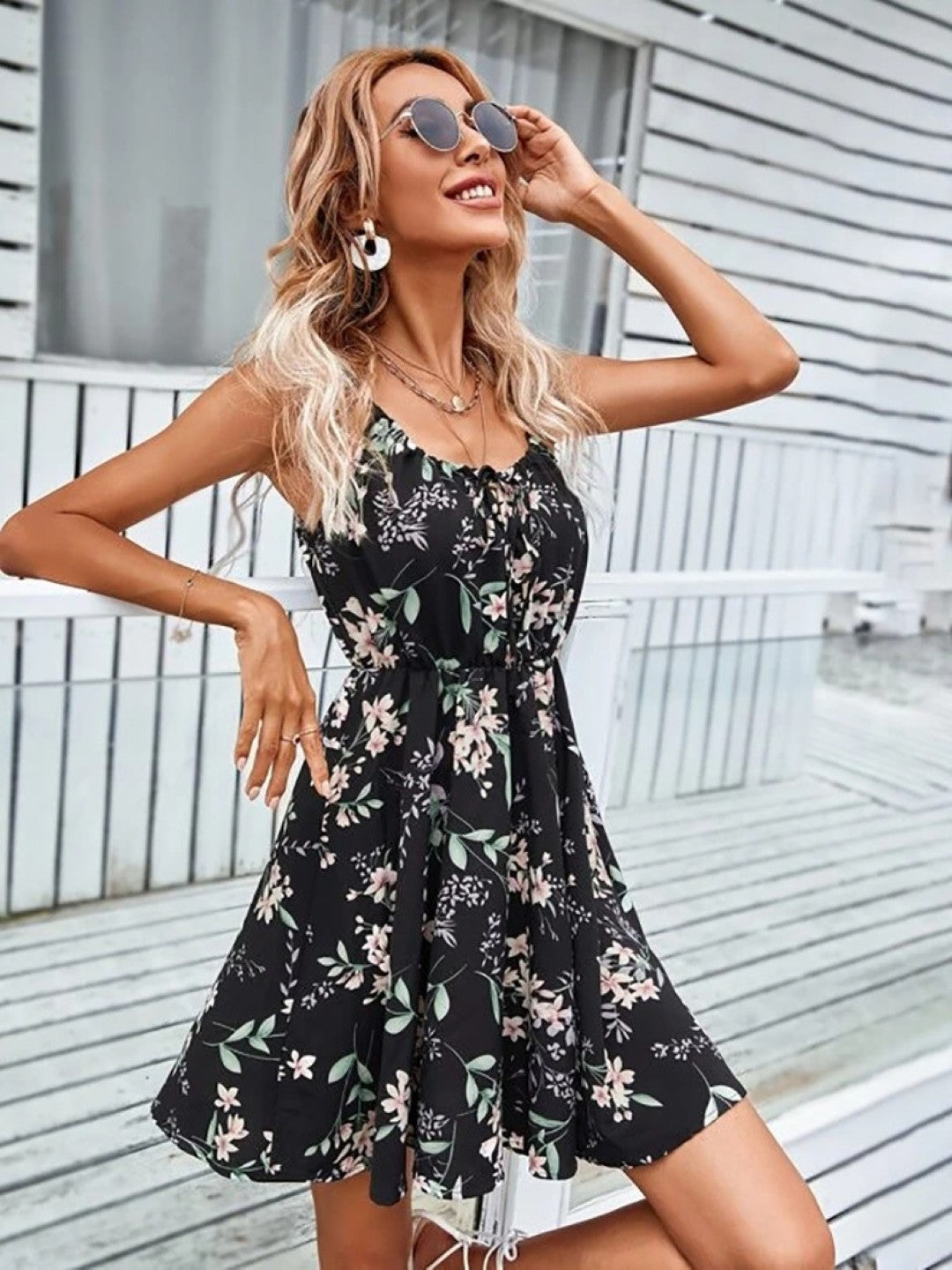 Black Shoulder Straps A-Line Sleeveless Floral Above Knee Polyester Dress