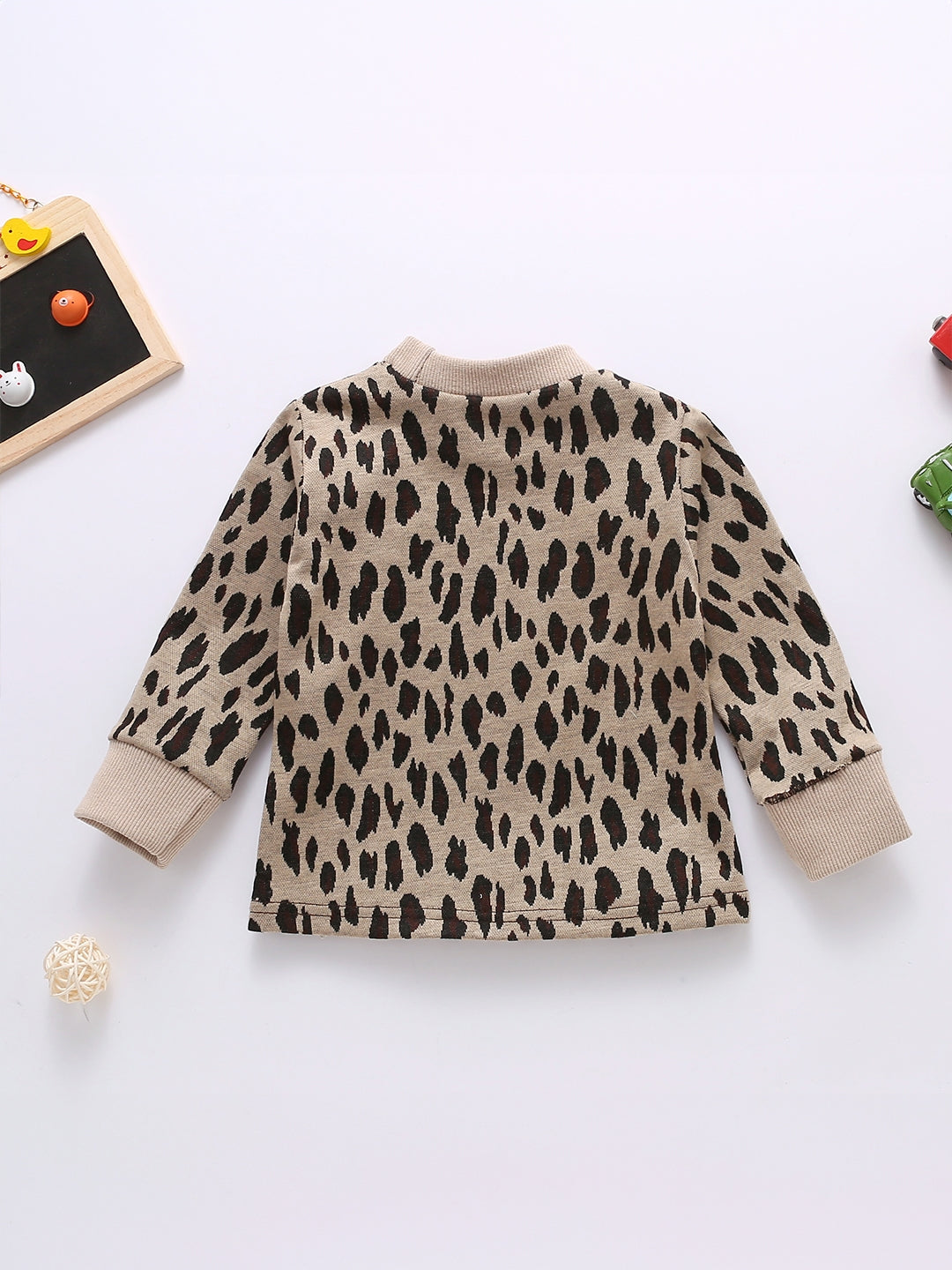 Khaki Round Neck Long Sleeves Animal Pullover Polyester Sweatshirt