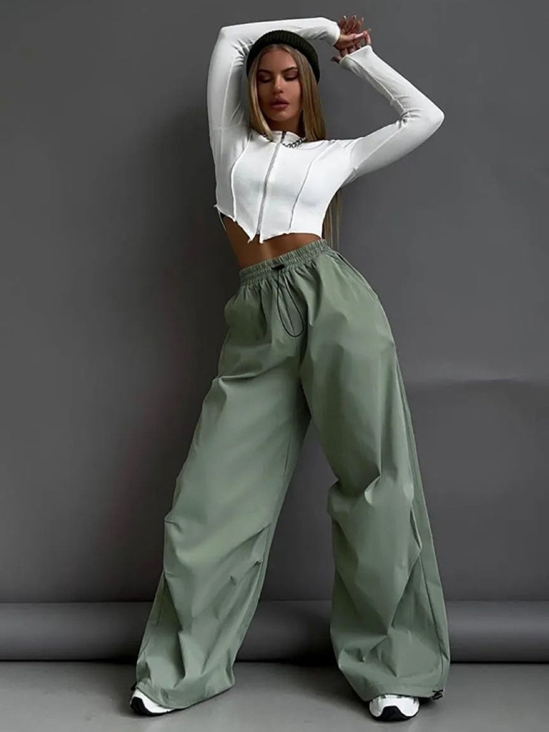 Green Solid Loose Fit Slip-On Polyester Trouser