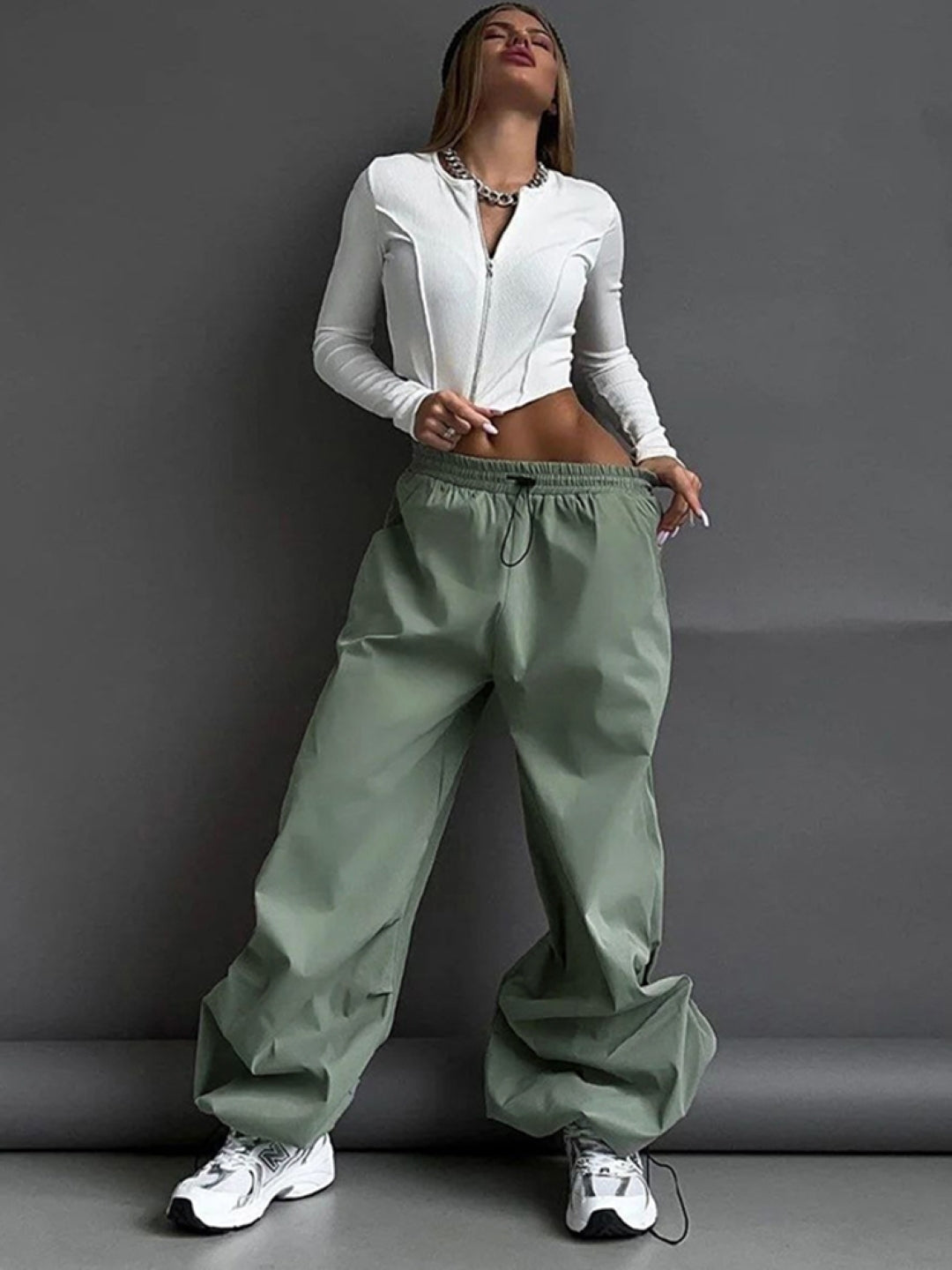 Green Solid Loose Fit Slip-On Polyester Trouser