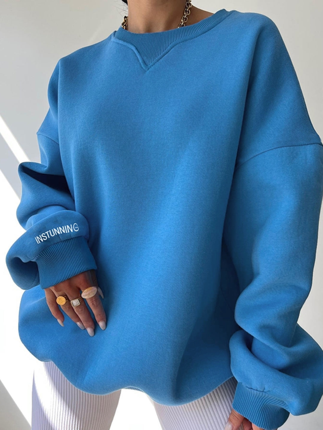 Blue Round Neck Long Sleeves Solid Pullover Polyester Sweatshirt