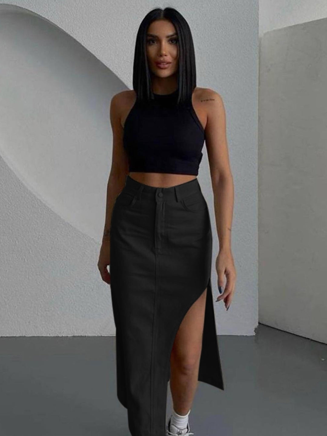 Black Solid A-Line Maxi Slip-On Polyester Skirt