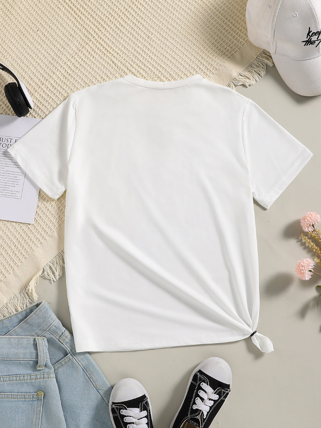 White Round Neck Graphics Printed Short Sleeves Polyester T-Shirt