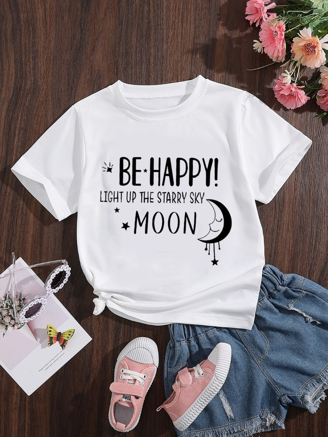 White Round Neck Graphics Printed Short Sleeves Polyester T-Shirt