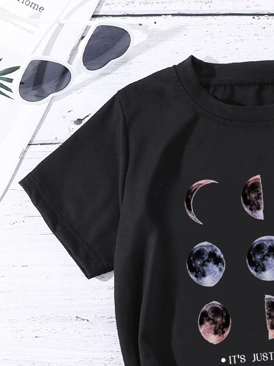 Black Round Neck Graphics Printed Short Sleeves Polyester T-Shirt