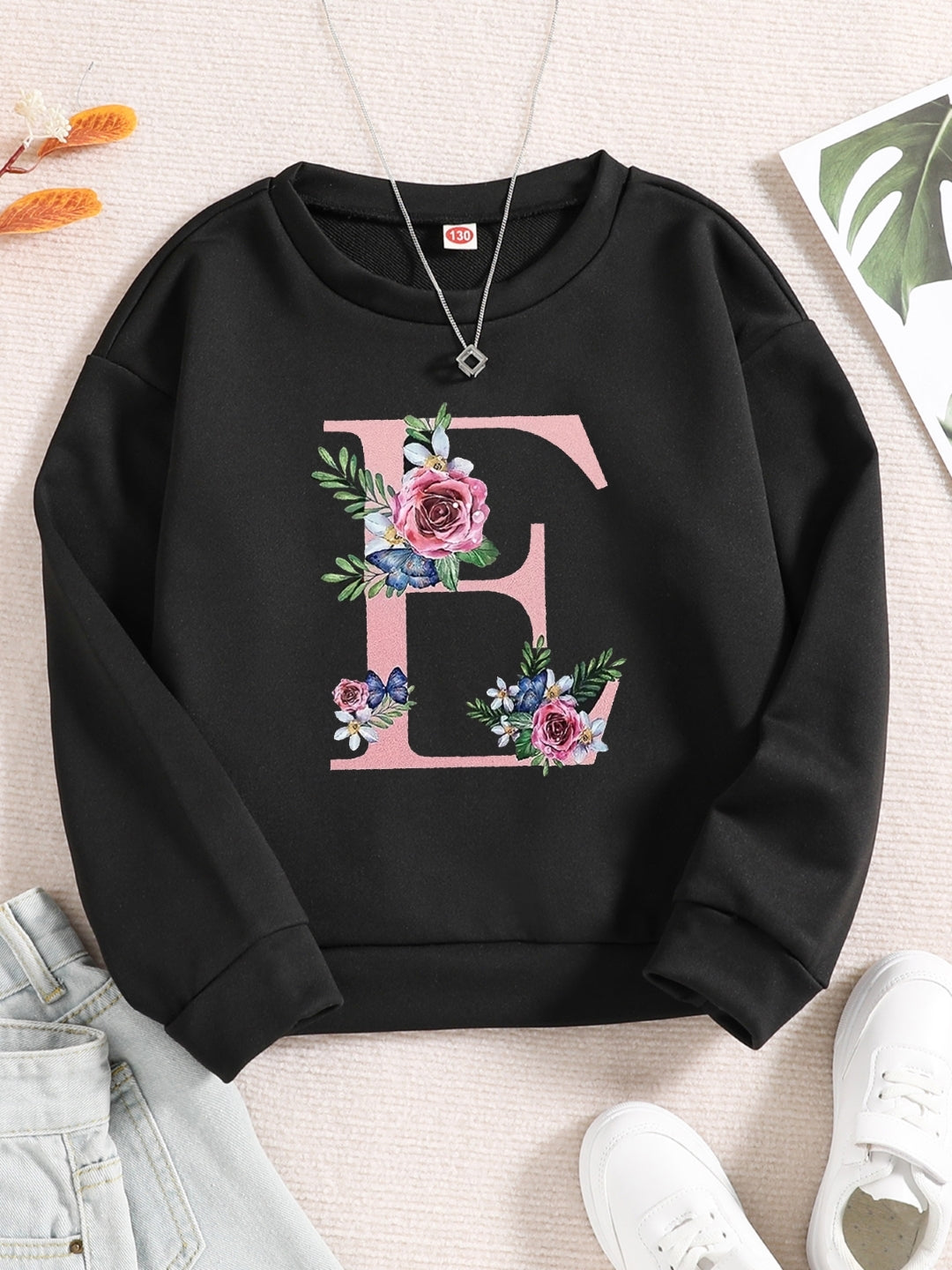 Black Round Neck Graphics Printed Long Sleeves Polyester Sweatshirt