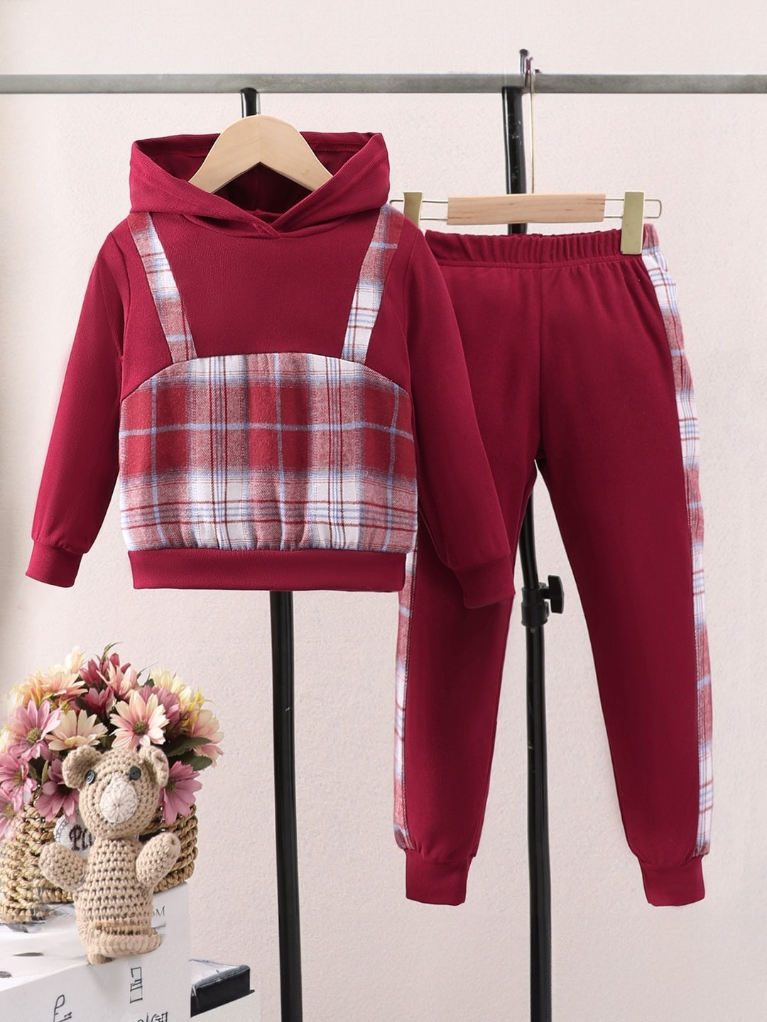 Red Hood Neck Printed Long Sleeves Polyester Hoodie & Trouser Set